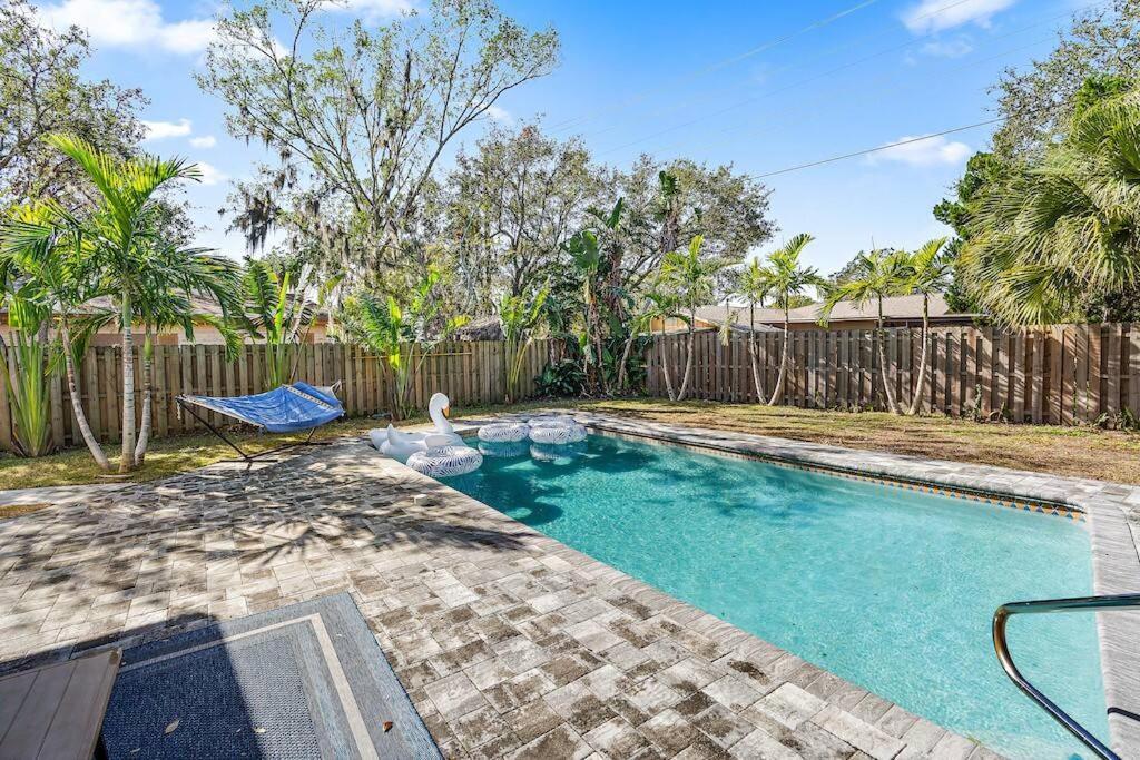 Florida Getaway With Backyard Pool Oasis Villa Sarasota Exterior foto